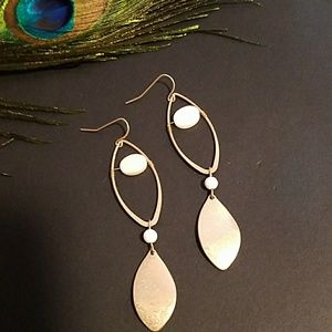 ⭐️ Bohemian brass and white resin drop earrings